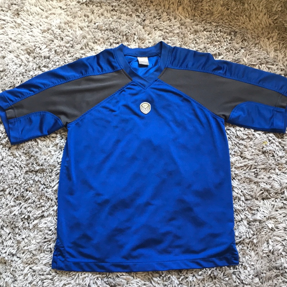 EUC - blue Nike basketball shirt sleeved shirt